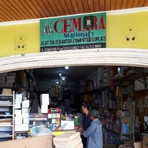 Helper Gudang di Toko Cemara Joyko Helper Gudang di Toko Cemara Joyko